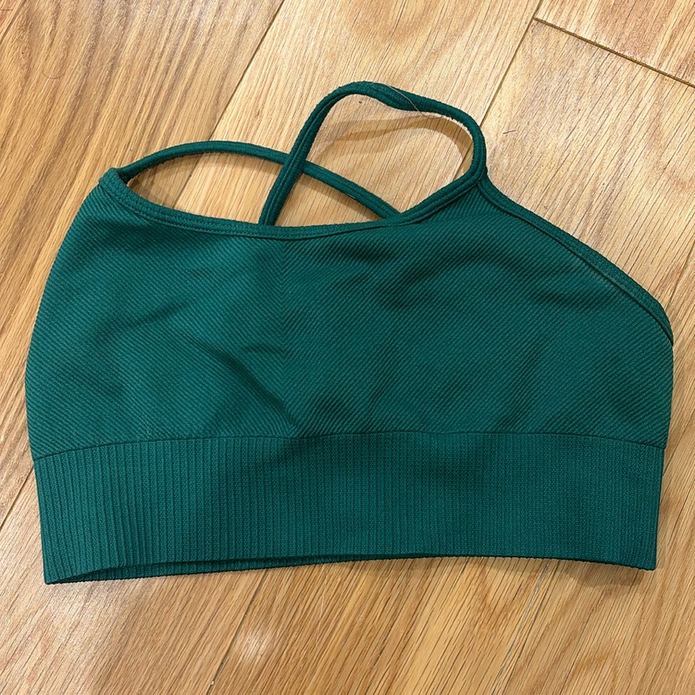 sports bra